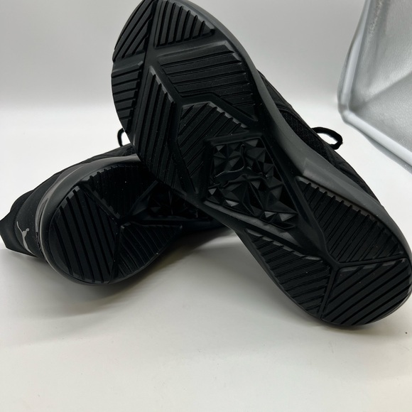 Puma Unisex Black Athletic Sneakers - Picture 10 of 10